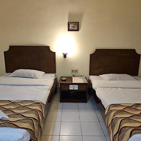 Hotel Indsurya Дибругарх Экстерьер фото