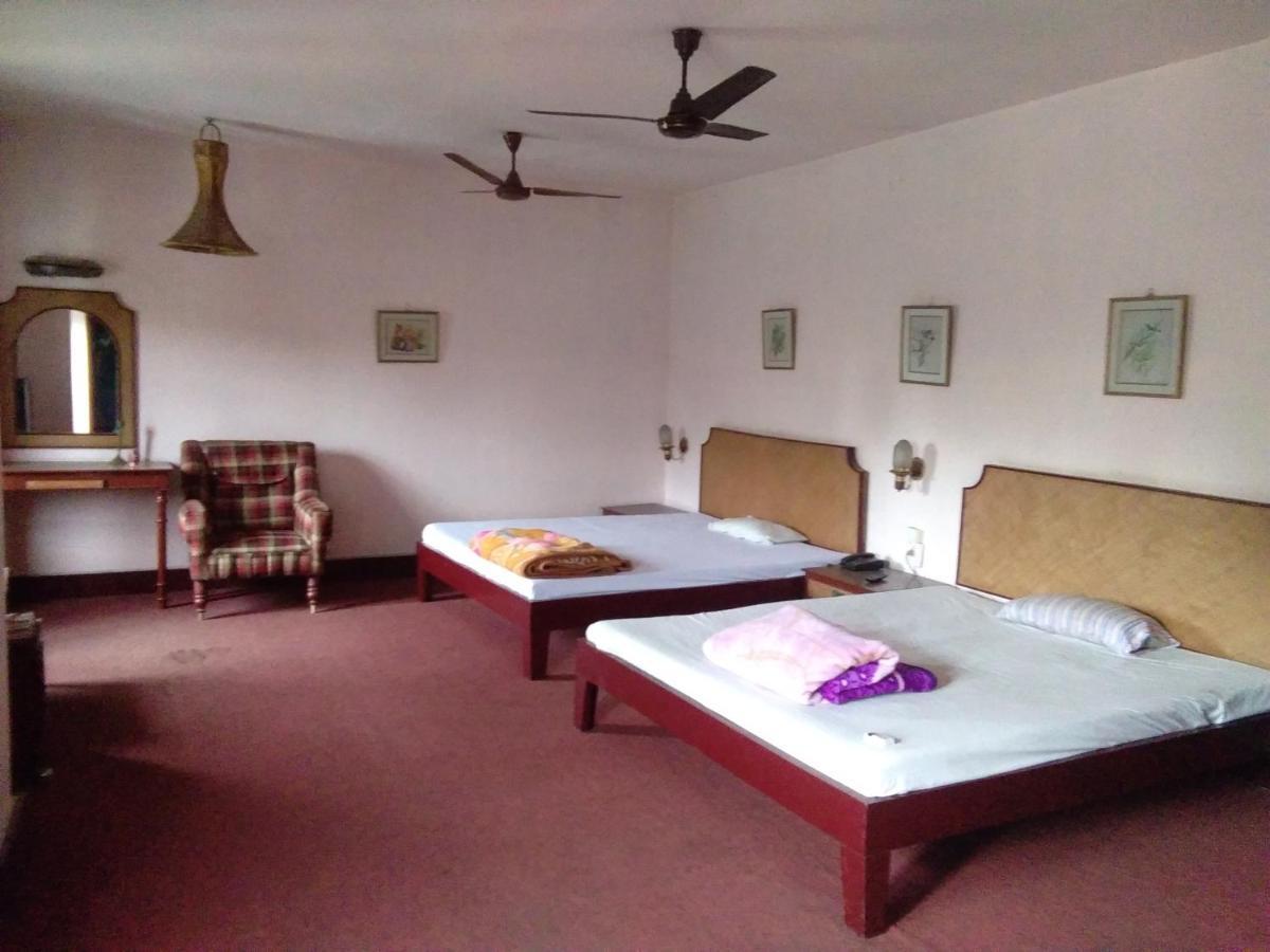 Hotel Indsurya Дибругарх Экстерьер фото