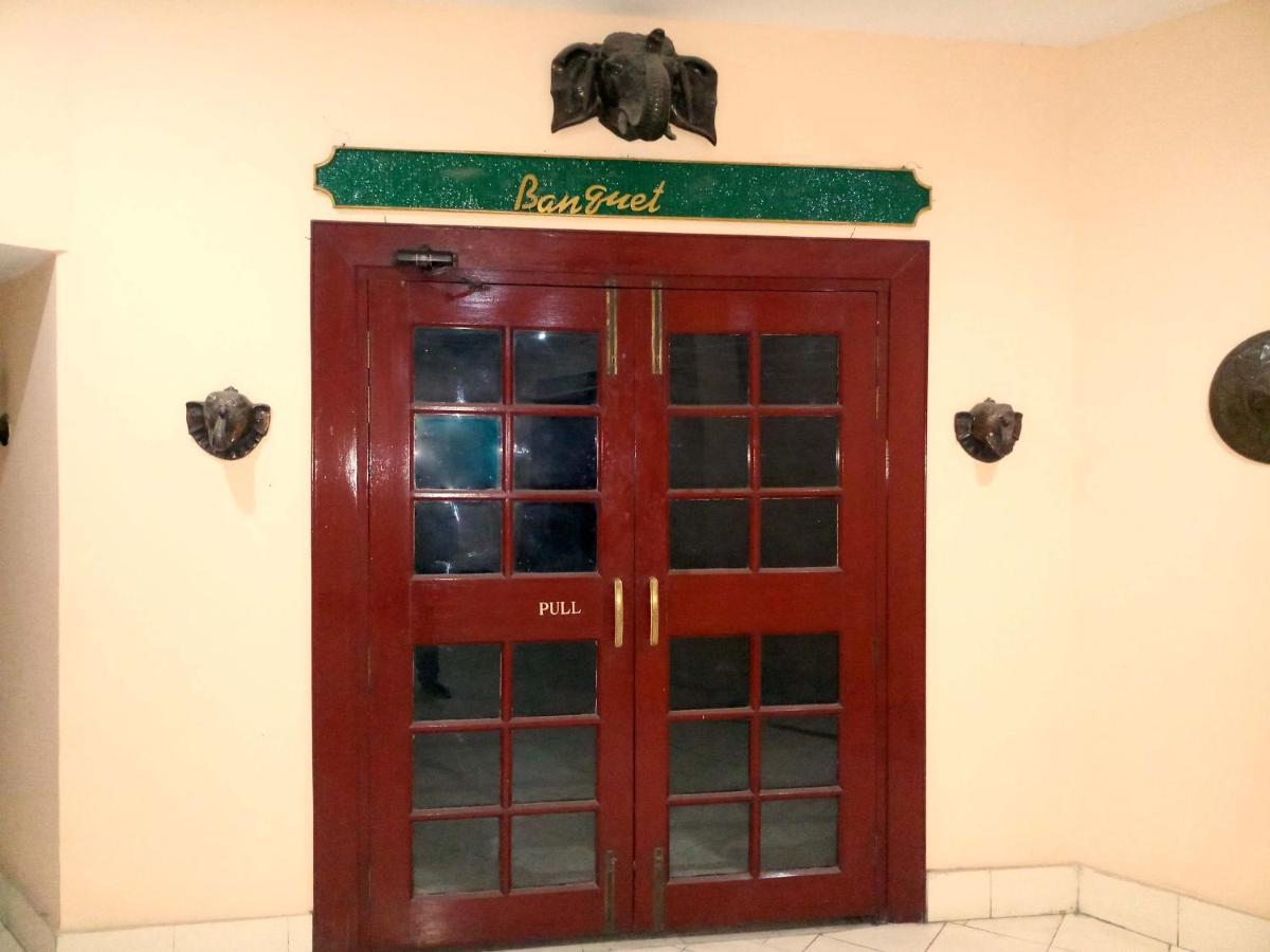 Hotel Indsurya Дибругарх Экстерьер фото