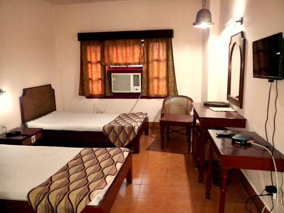 Hotel Indsurya Дибругарх Экстерьер фото