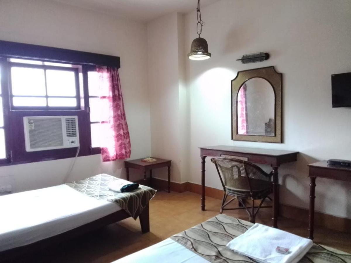 Hotel Indsurya Дибругарх Экстерьер фото