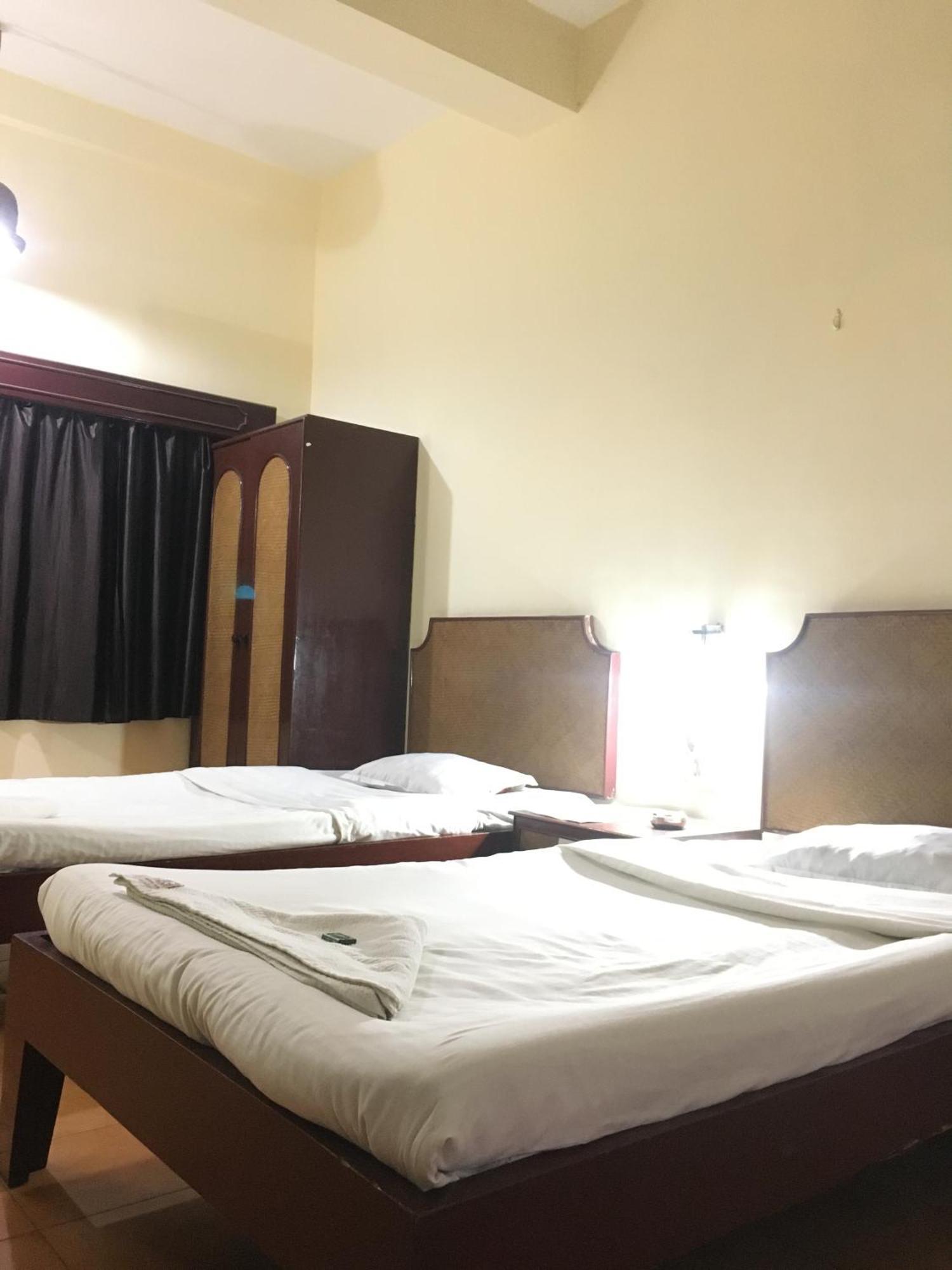 Hotel Indsurya Дибругарх Экстерьер фото