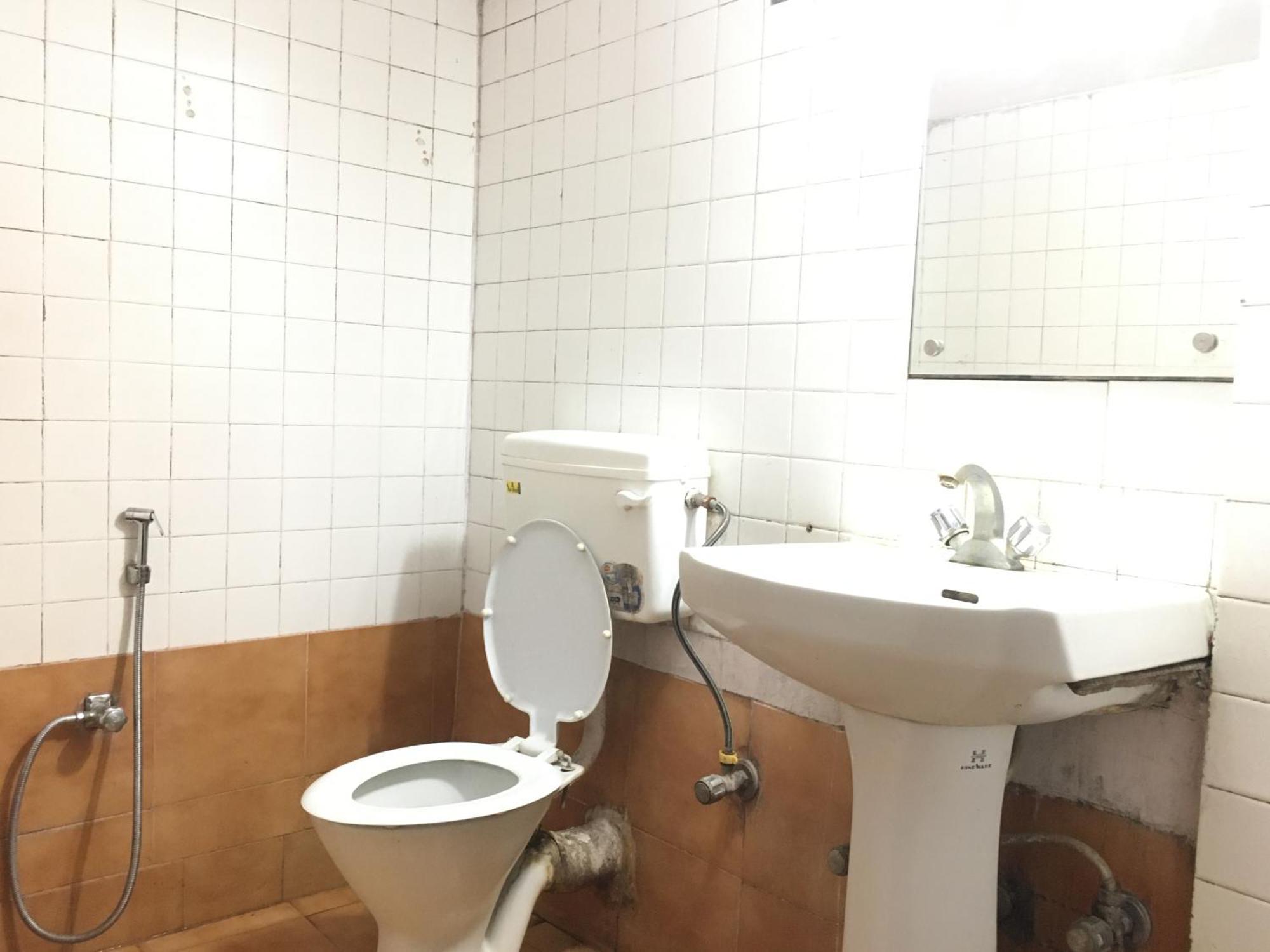 Hotel Indsurya Дибругарх Экстерьер фото