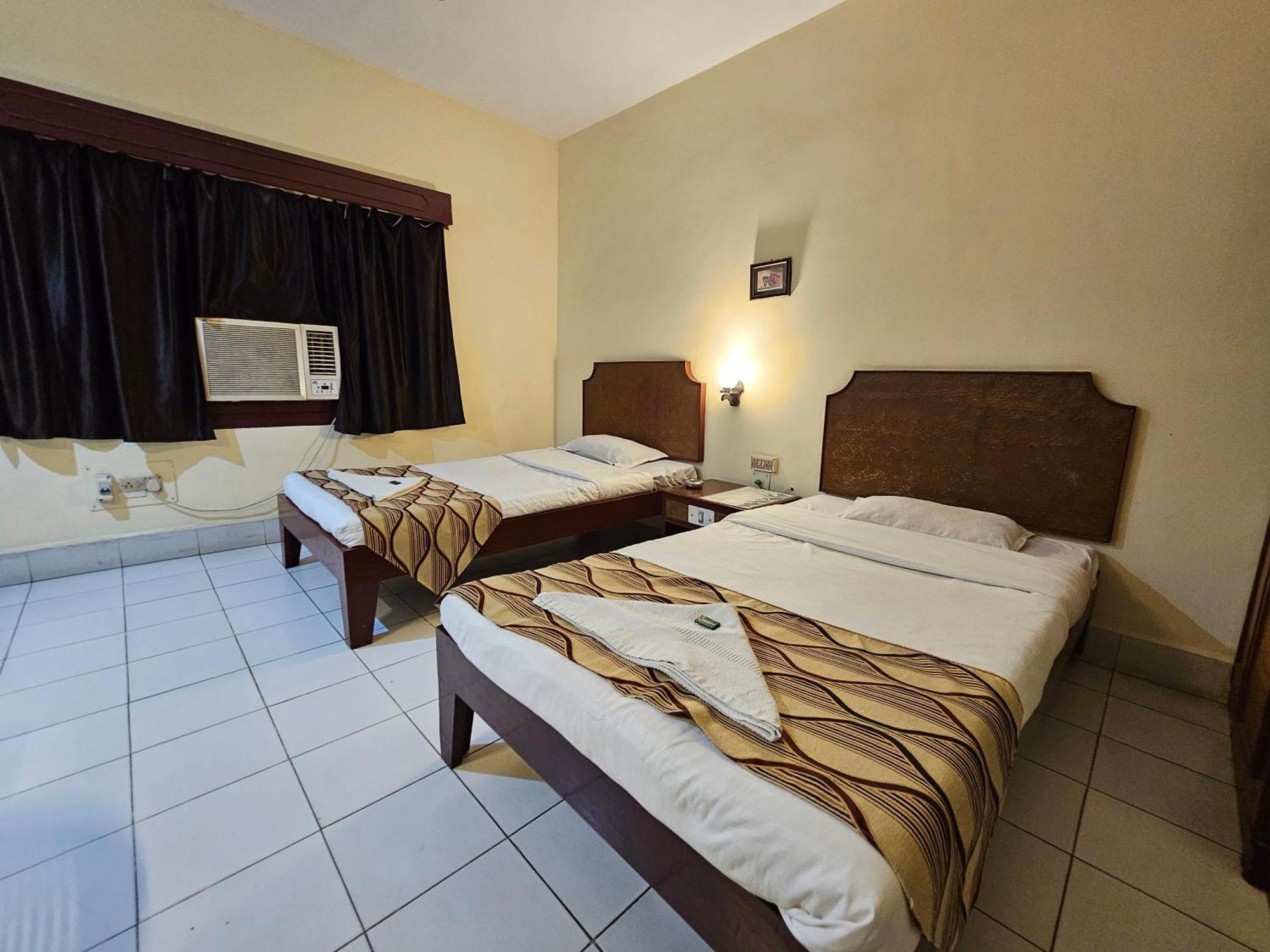 Hotel Indsurya Дибругарх Экстерьер фото
